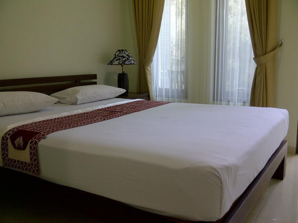 Kamar Standard Double atau Twin dengan Balkon